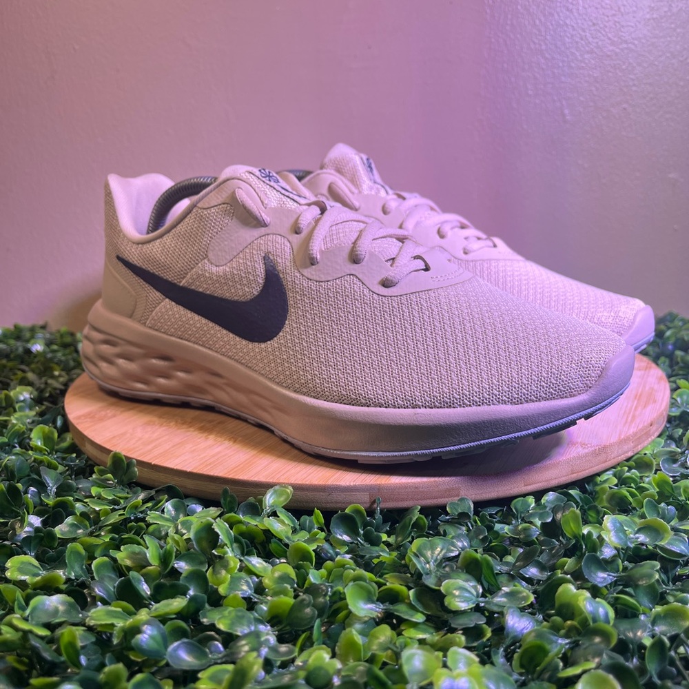 🔥 NIKE REVOLUTION 6 NEXT NATURE CREAM MENS ATHLETIC RUNNING SHOES MENS SZ 10 NWT